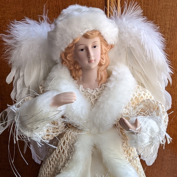 Angel Home Decor & Tree Topper - Picture 1 of 10